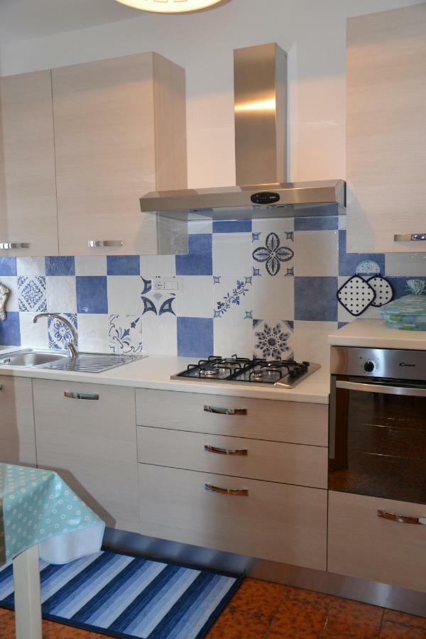 קאלה גונונה Confortevole Appartamento A Pochi Passi Dal Mare מראה חיצוני תמונה
